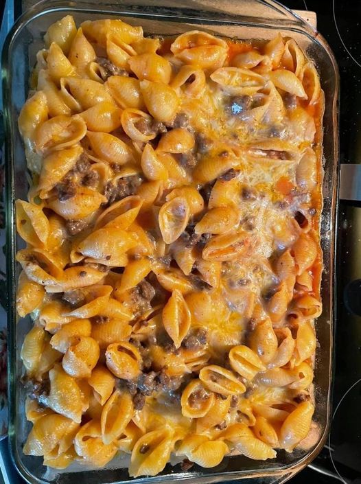 Cheesy Burger Pasta Bake